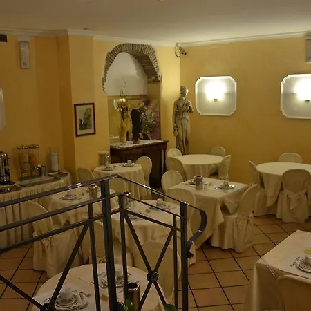 Julia Hotel 3*