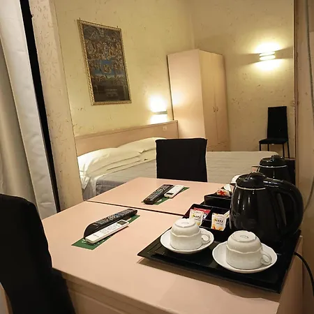 Julia 3* Rome