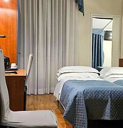 Julia Trevi - Spagna Hotel 3*