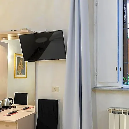 Julia Trevi - Spagna Hotel