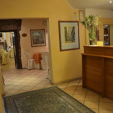 Julia Hotel 3*