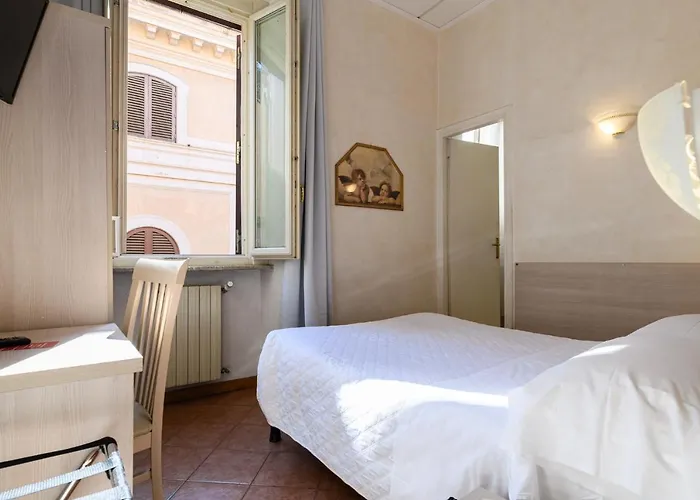 Julia Trevi - Spagna Hotell Rom