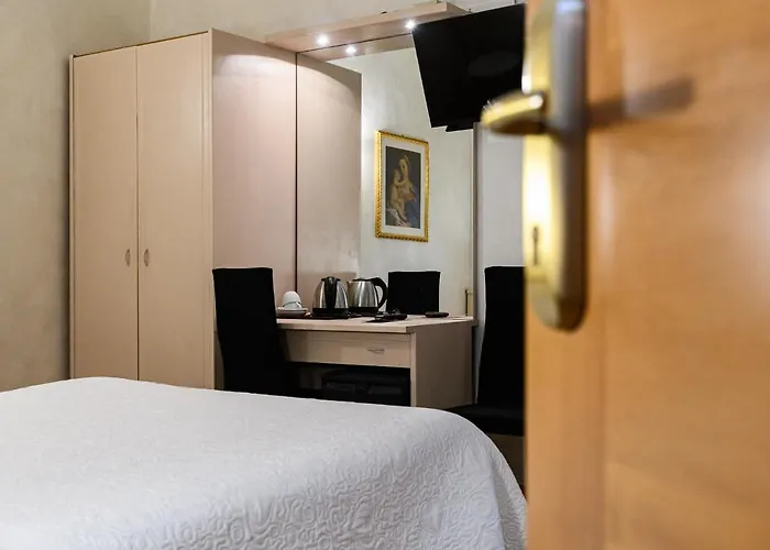 Hotell Julia Trevi - Spagna 3*