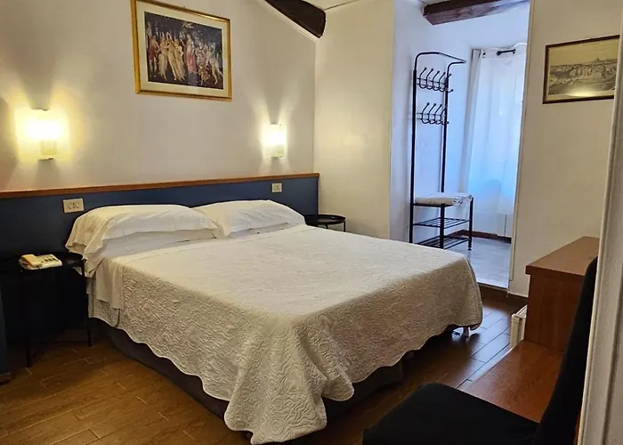 Hotell Julia Trevi - Spagna