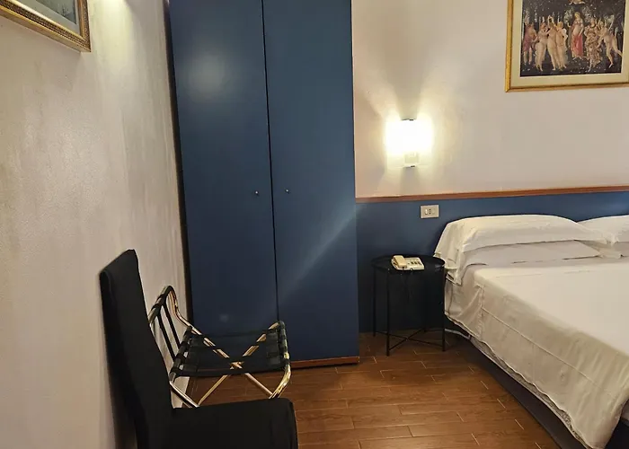 Julia Trevi - Spagna Hotell