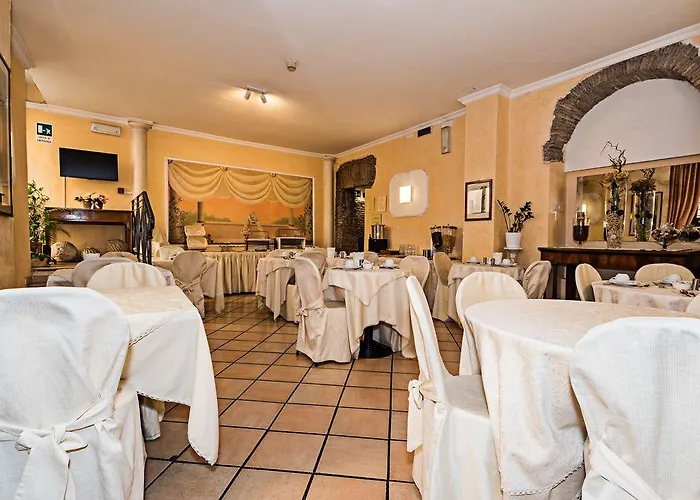 Julia Trevi - Spagna 3* Rom