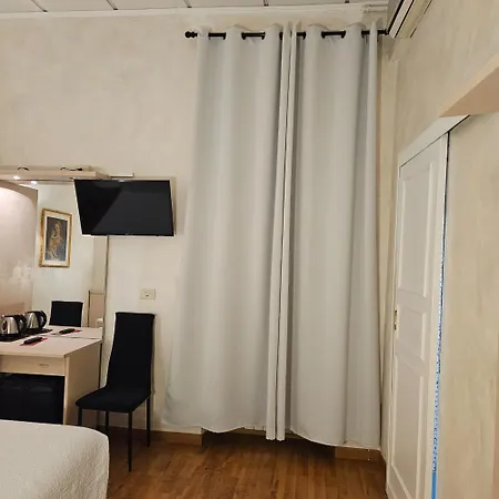 Julia Trevi - Spagna 3*