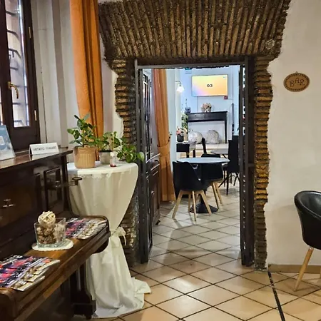 Julia Trevi - Spagna Hotel