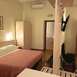 Julia Trevi - Spagna Hotel 3*